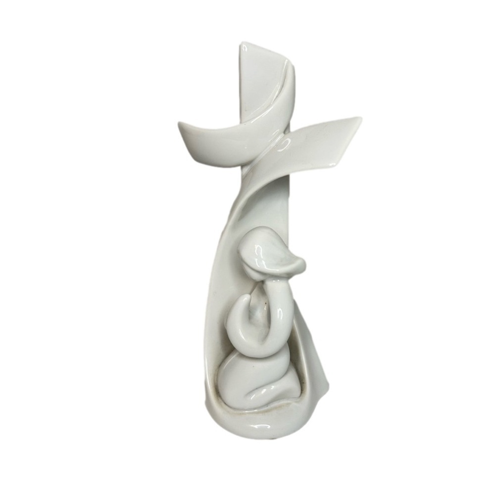 Circle if Love Sculptural Figurine 2010 Bless This Day